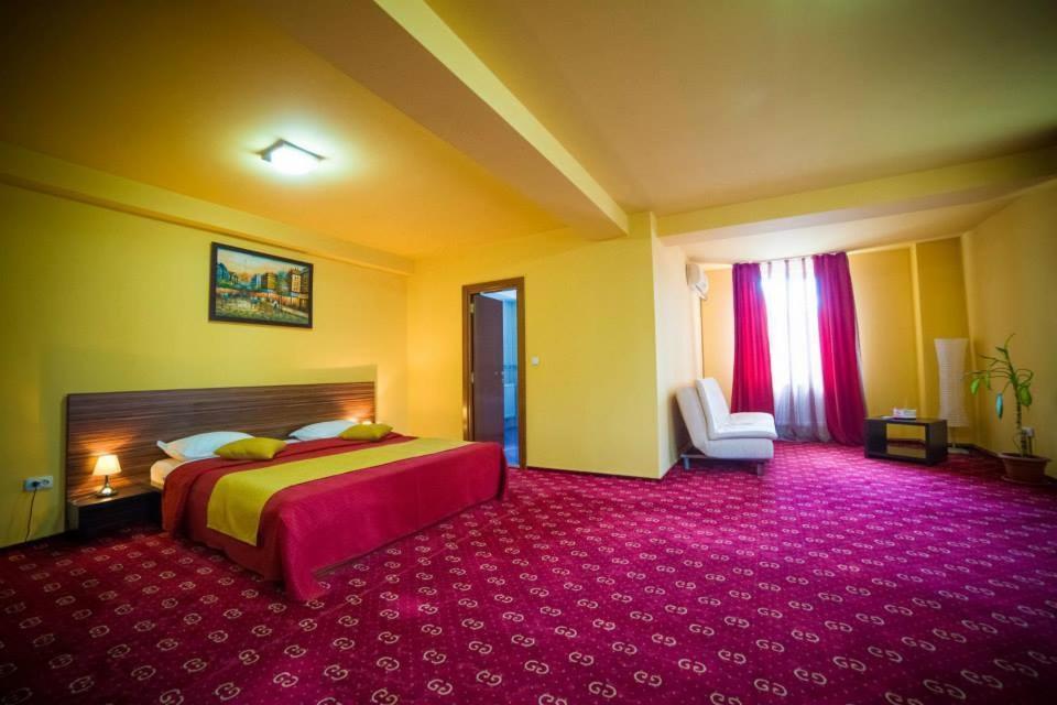 Hotel Gclub Breaza (Prahova) Quarto foto
